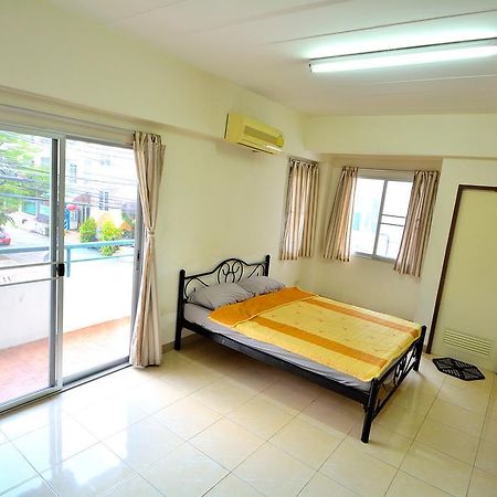 Modern Place Apartment Bangkok Rum bild